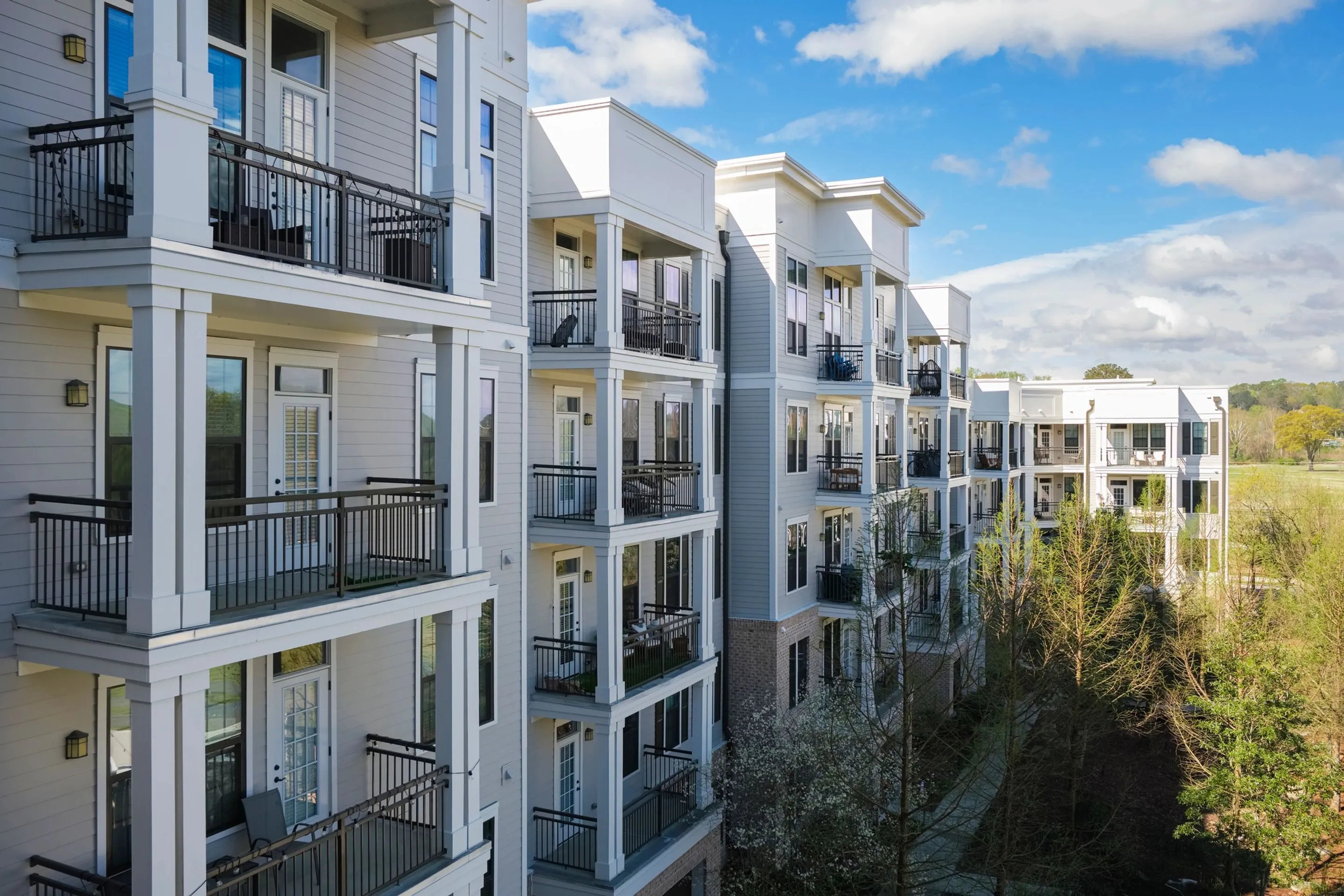 Luxury apartment community with balconies in Northeast Florida